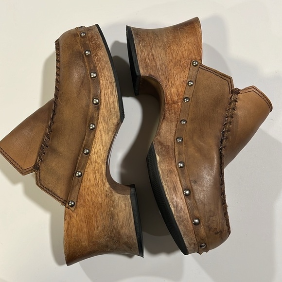 Candies - 9, block wooden heel, leather slip on clogs, 90s - Picture 2 of 12